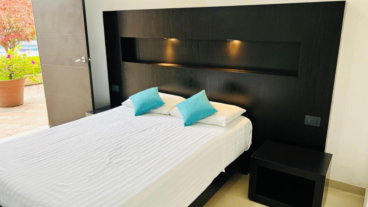 Pralaya Hotel 2*